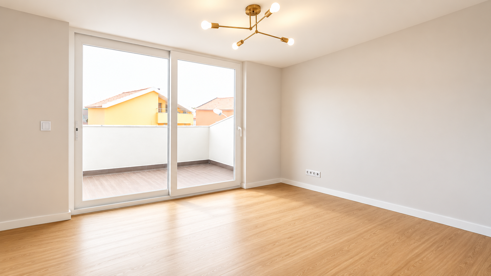 Room with wooden flooring in Queijas — view 03